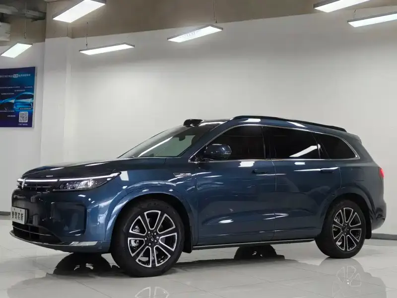 AITO M7, 2025