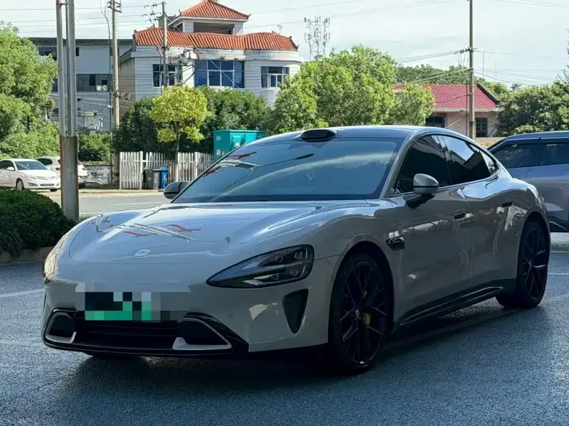Xiaomi SU7, 2024
