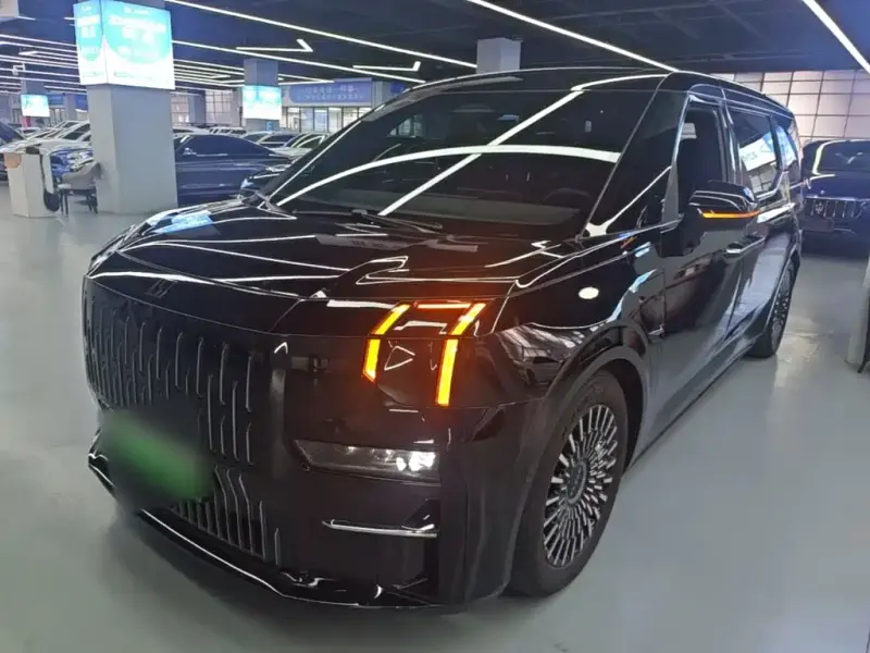 Zeekr 009, 2023