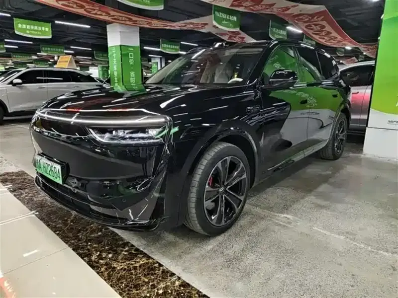 AITO M8, 2025
