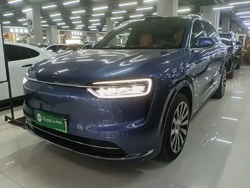 AITO M7, 2025