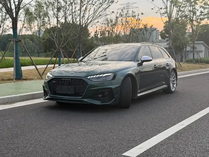 Audi RS 4, 2021