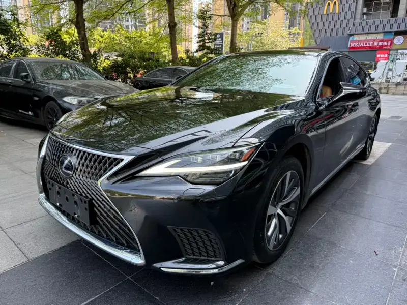 Lexus LS, 2021