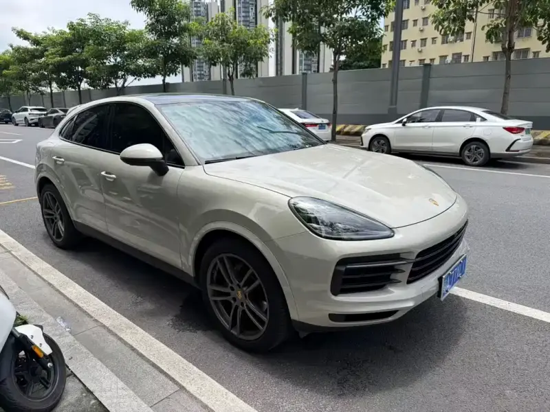 Porsche Cayenne, 2021