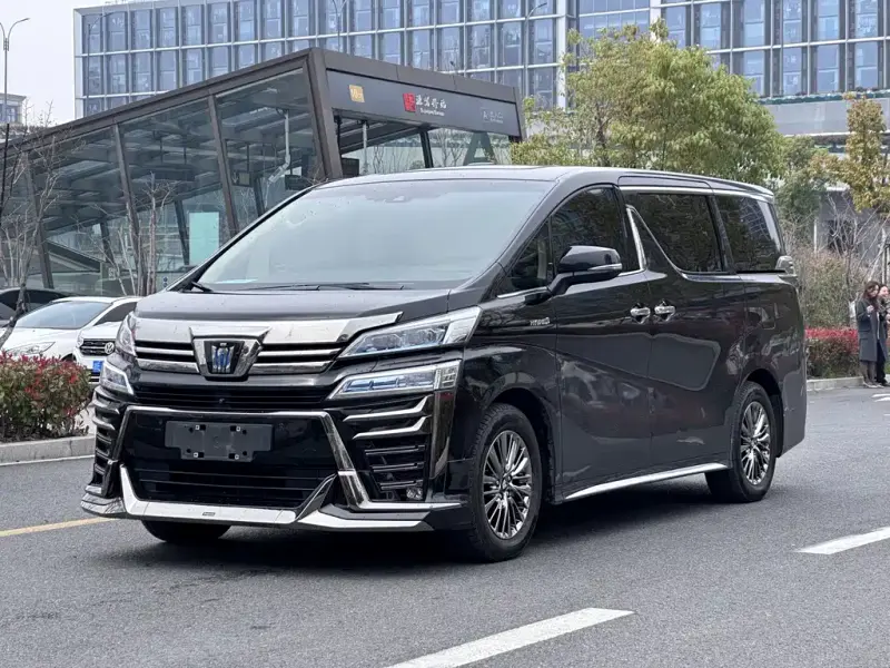 Toyota Vellfire, 2022