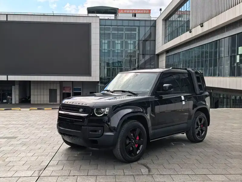 Land Rover Defender, 2024