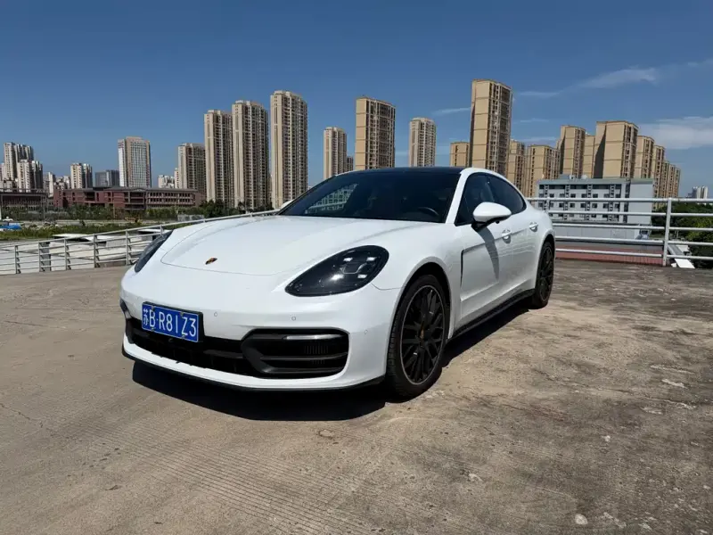 Porsche Panamera, 2023