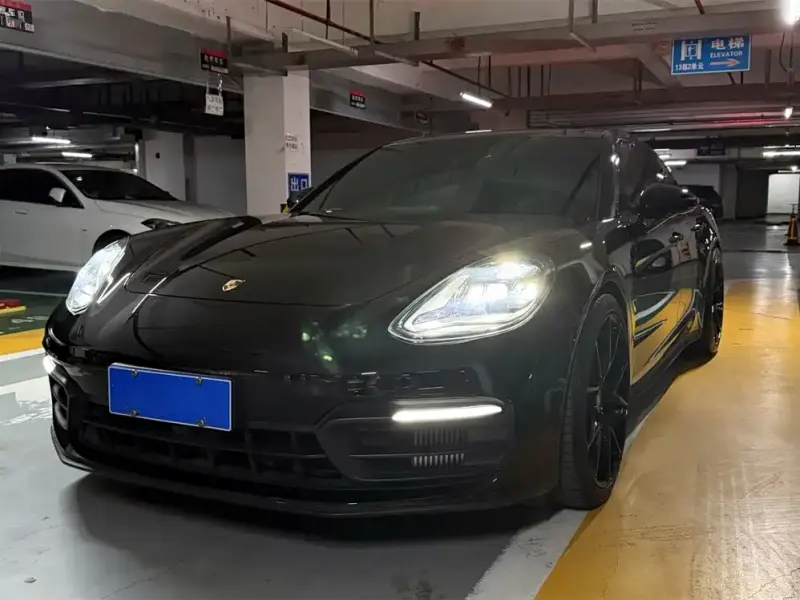 Porsche Panamera, 2023