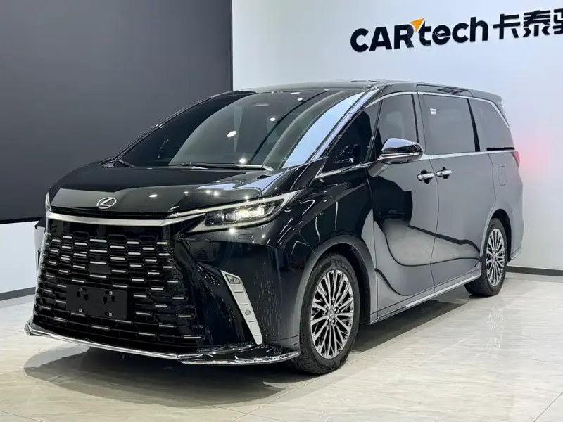 Lexus LM, 2026