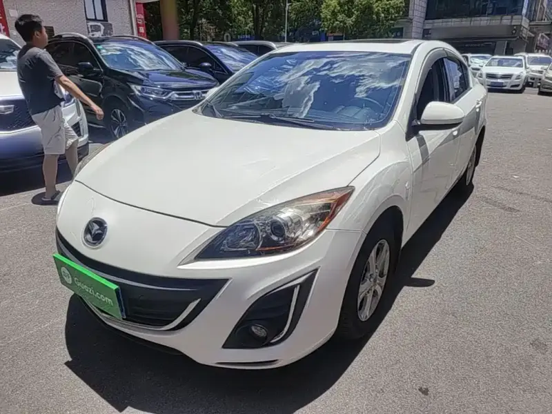 Mazda 3 Xingcheng, 2015