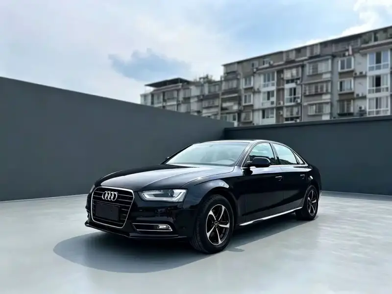 Audi A4L, 2013