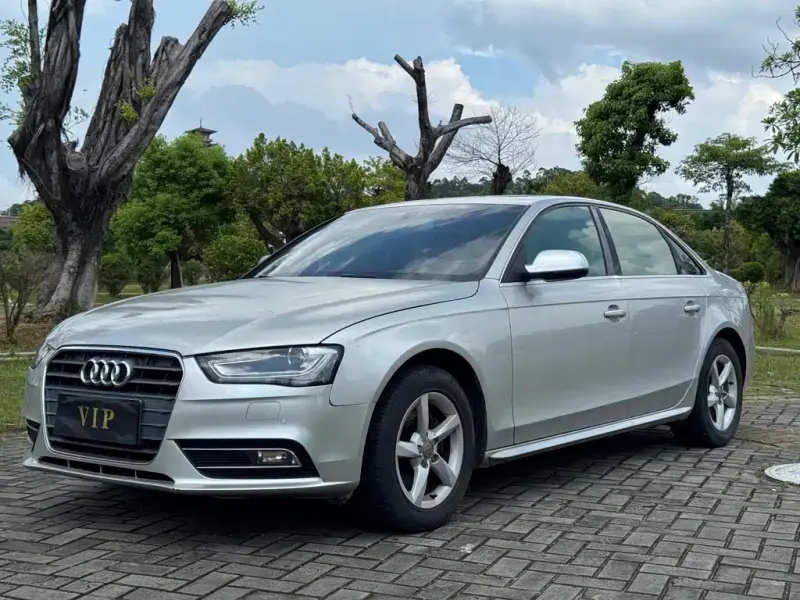 Audi A4L, 2013