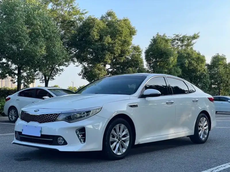 Kia K5, 2016