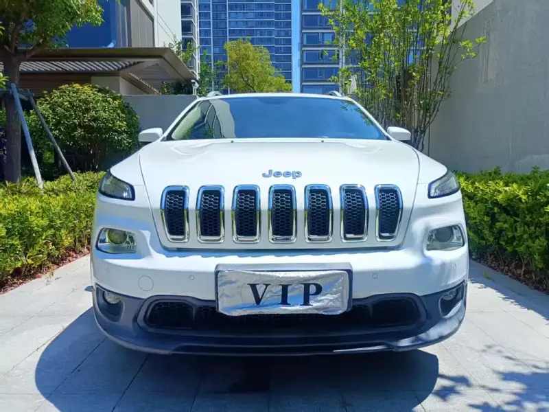 Jeep Cherokee, 2016