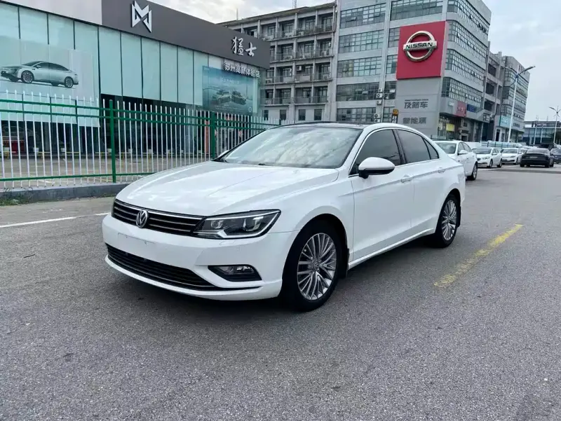 Volkswagen Lamando, 2015