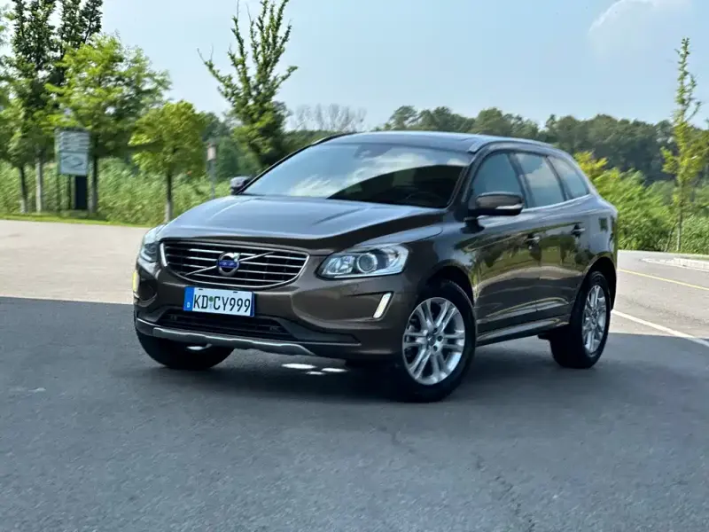 Volvo XC60, 2015