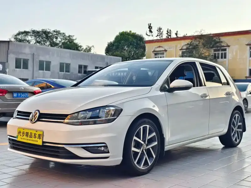Volkswagen Golf, 2020