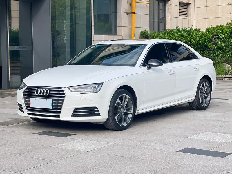 Audi A4L, 2018