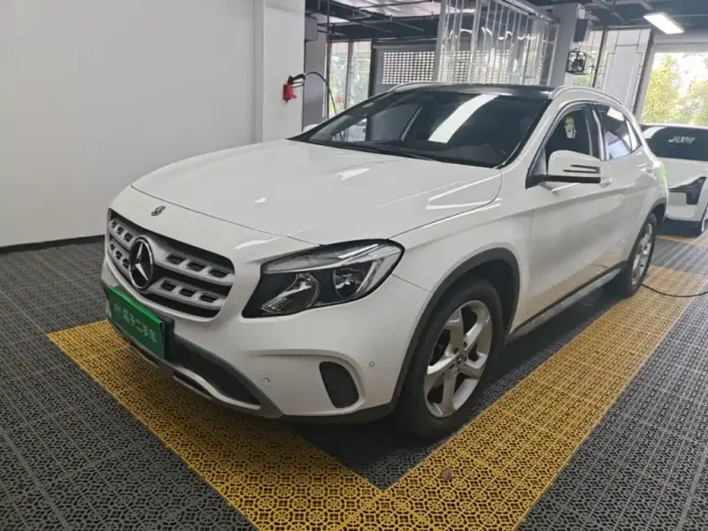 Mercedes-Benz GLA, 2017