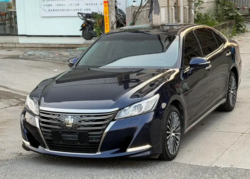 Toyota Crown, 2018