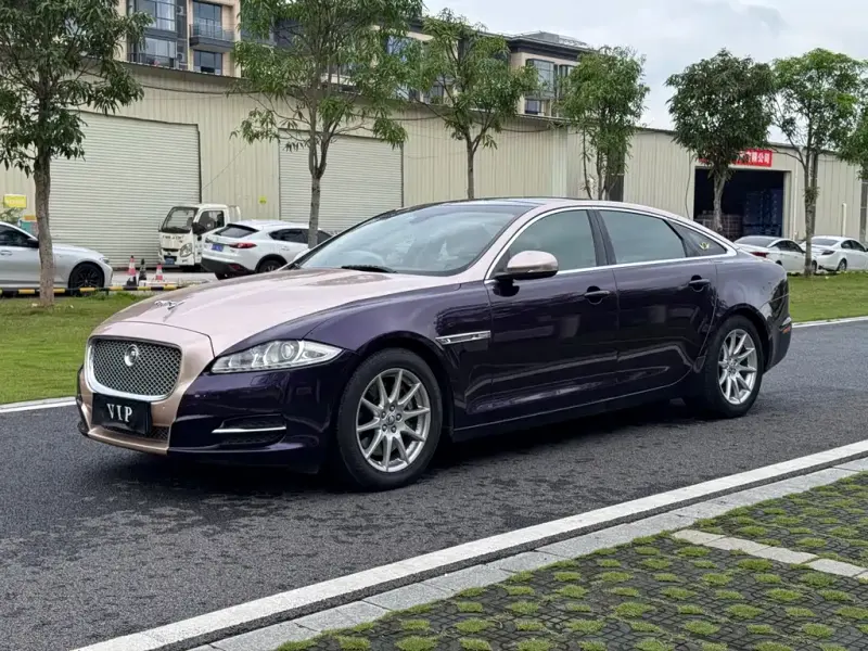 Jaguar XJ, 2012