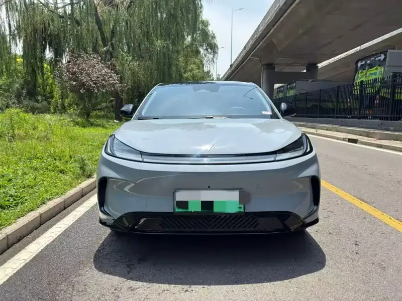 ARCFOX T1, 2025