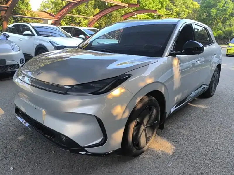 ARCFOX T1, 2025