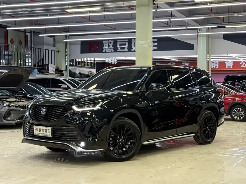 Toyota Crown Kluger, 2025