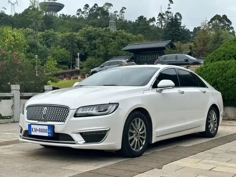 Lincoln MKZ, 2021