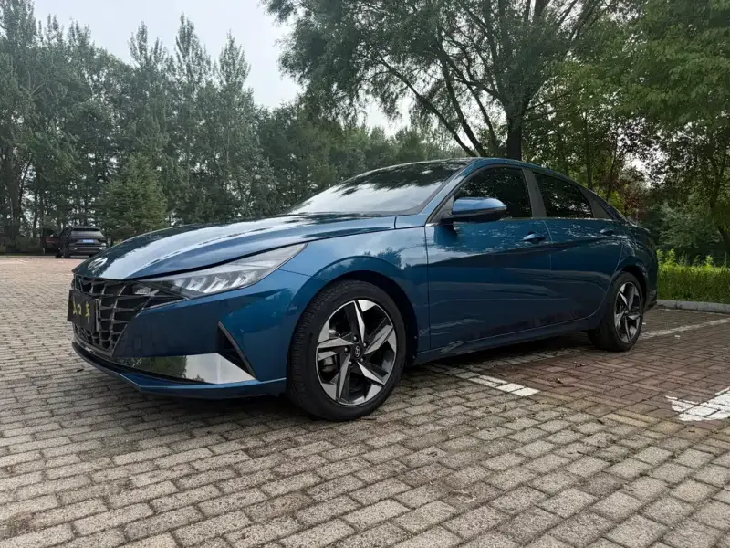 Hyundai Elantra, 2022