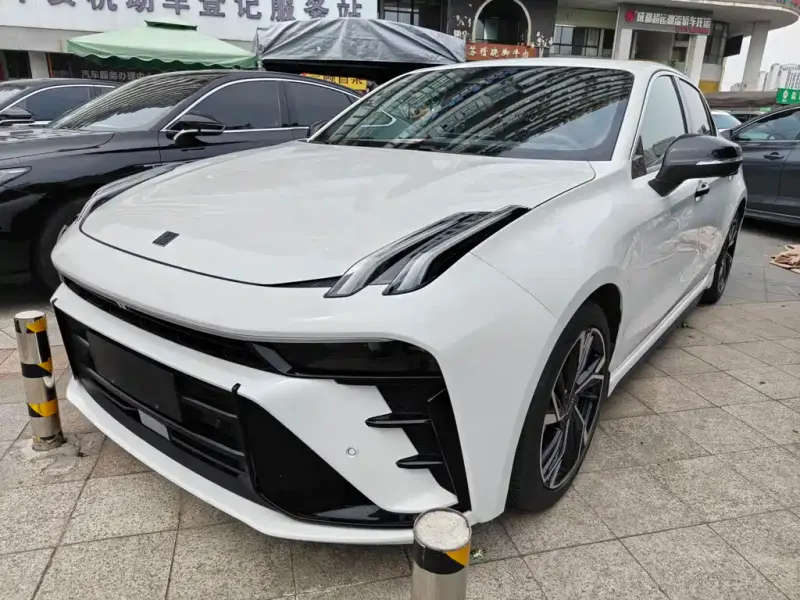 Lynk & Co 03, 2025