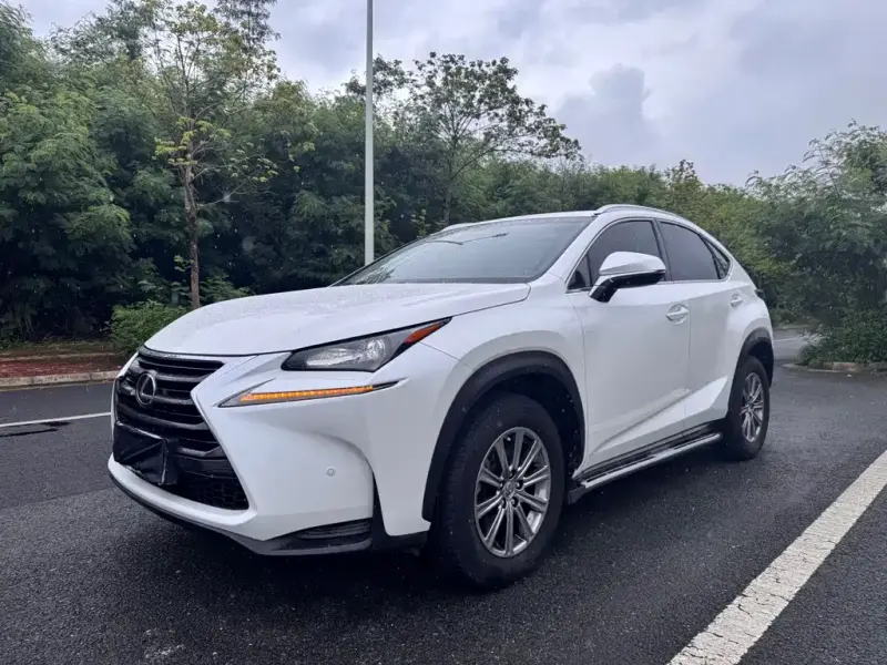 Lexus NX, 2016