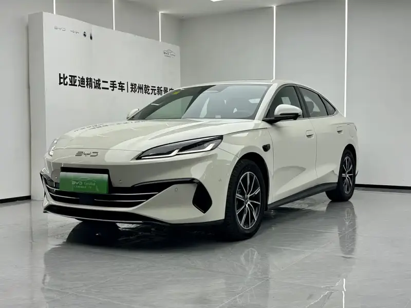 BYD 06, 2025