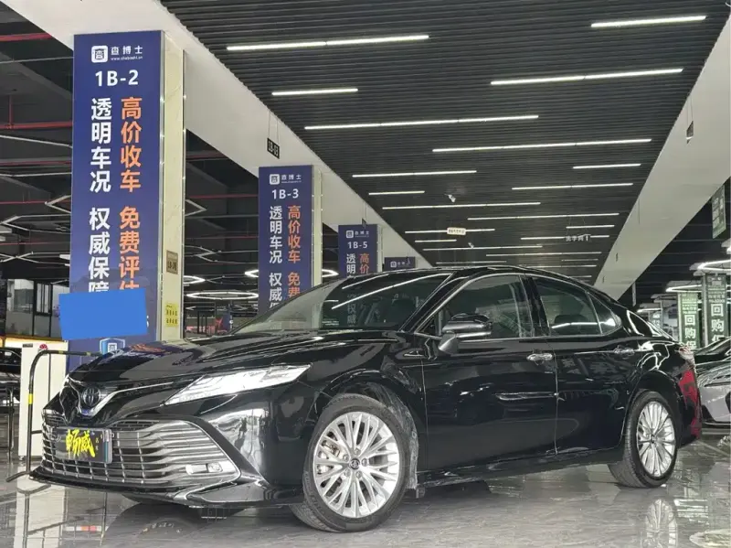 Toyota Camry, 2020
