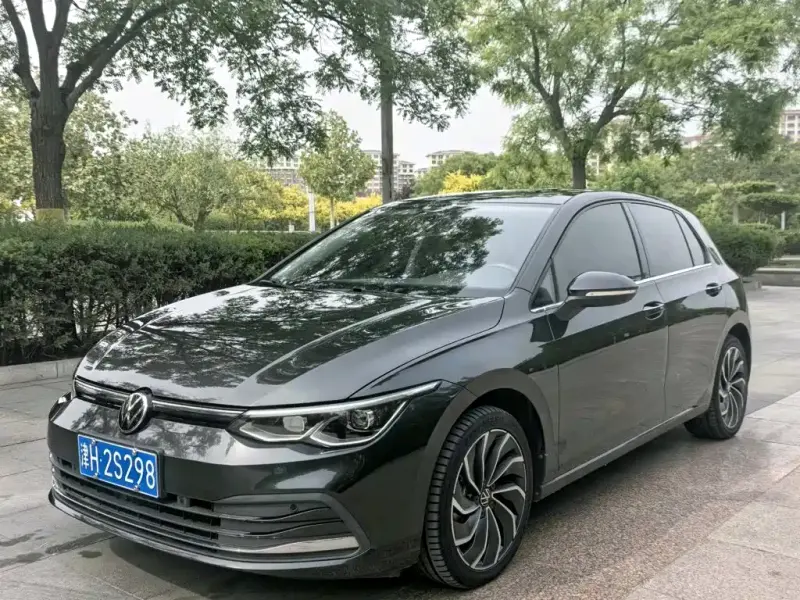 Volkswagen Golf, 2023