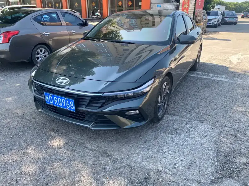 Hyundai Elantra, 2023