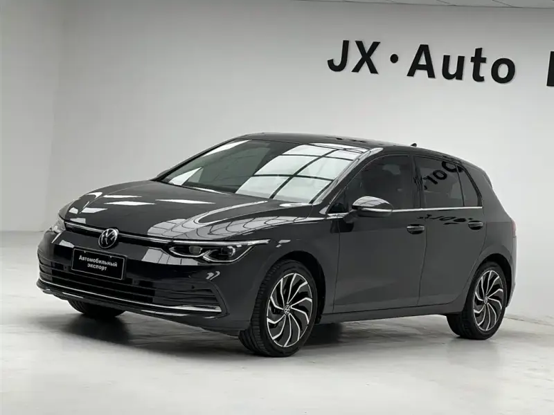 Volkswagen Golf, 2022