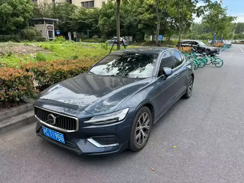 Volvo S60, 2023