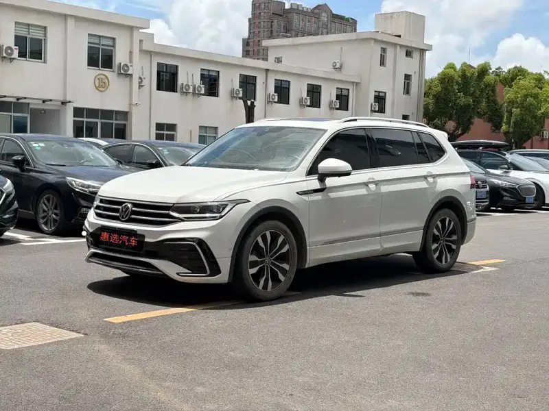 Volkswagen Tiguan L, 2022