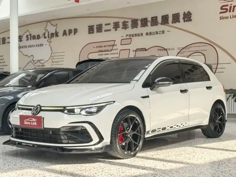 Volkswagen Golf, 2023