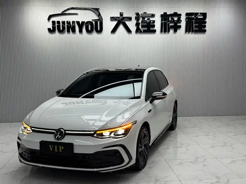 Volkswagen Golf, 2023