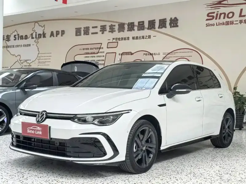Volkswagen Golf, 2023