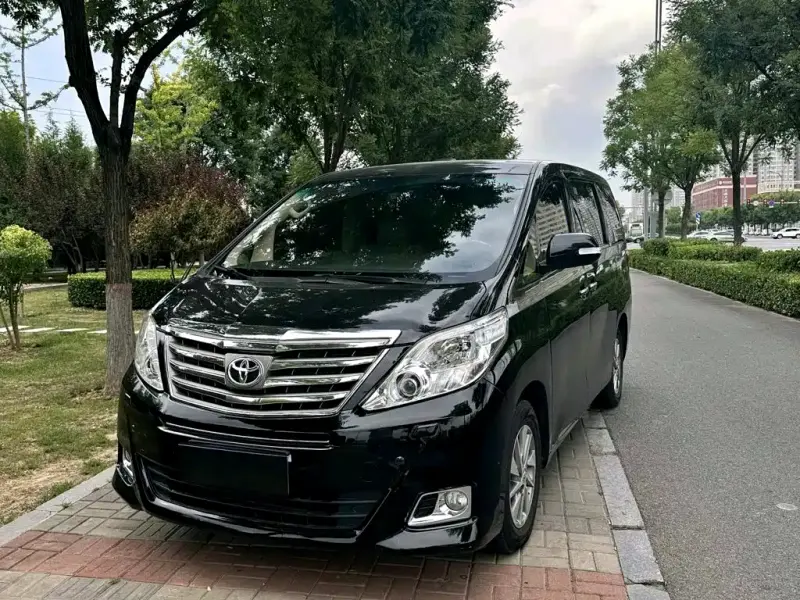 Toyota Alphard, 2013