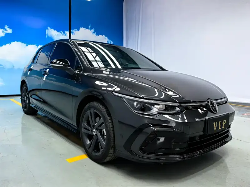 Volkswagen Golf, 2023