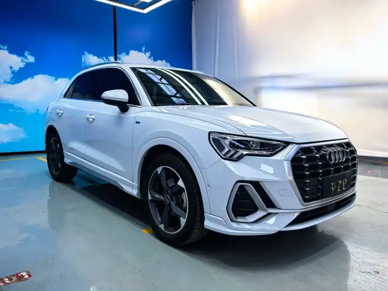 Audi Q3, 2022