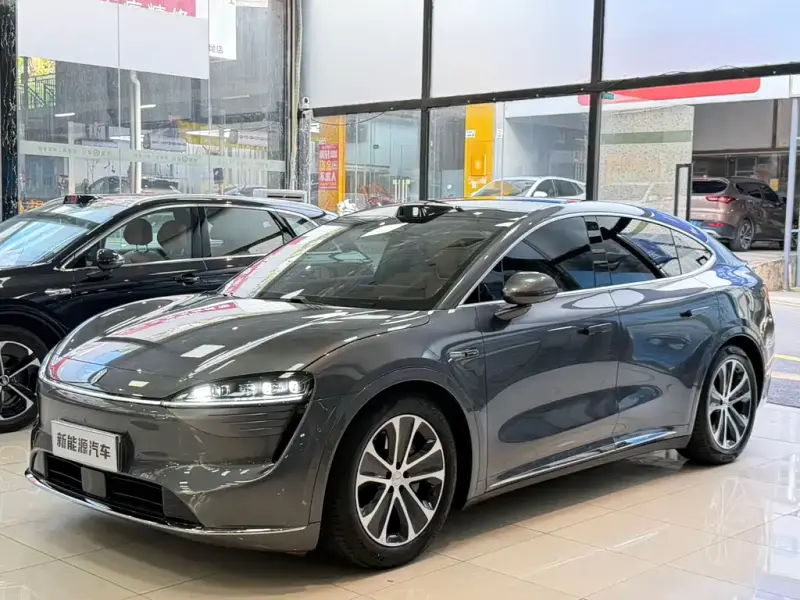 Luxeed Zhijie R7, 2024