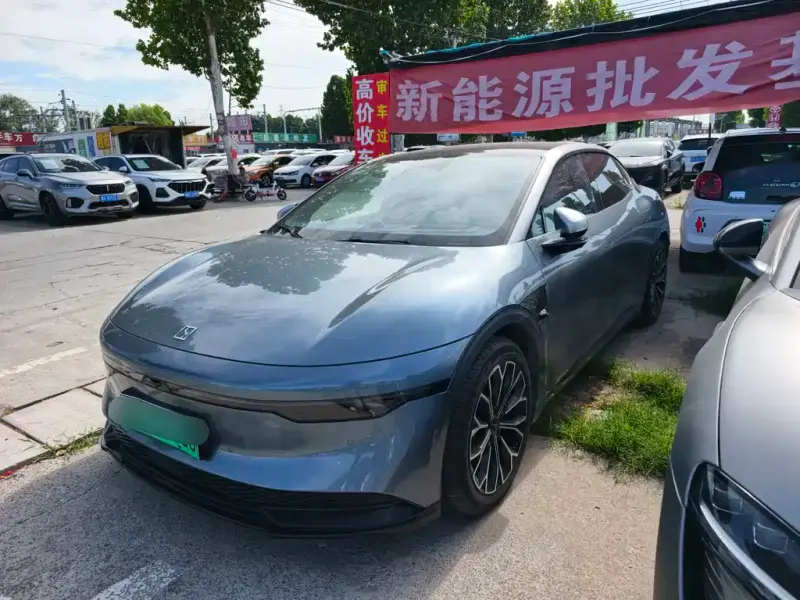 Zeekr 007, 2024