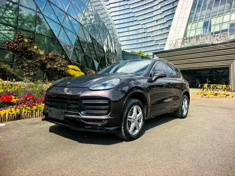 Porsche Cayenne, 2015