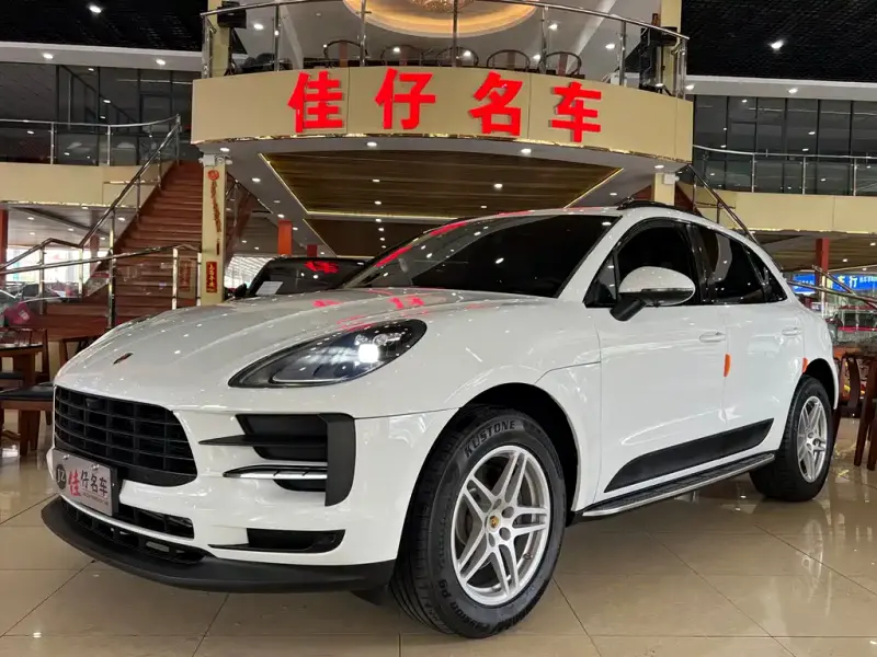 Porsche Macan, 2020