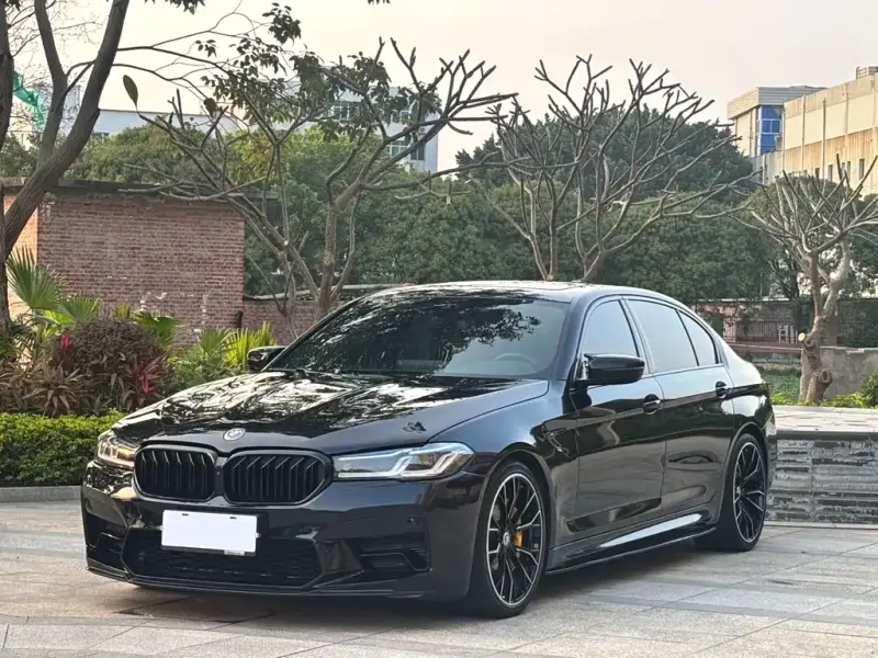 BMW 5 Series, 2022